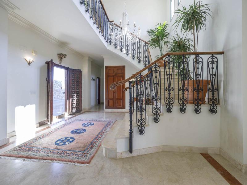 Mediterranean-Style Sea View Villa for Sale , Valencia 