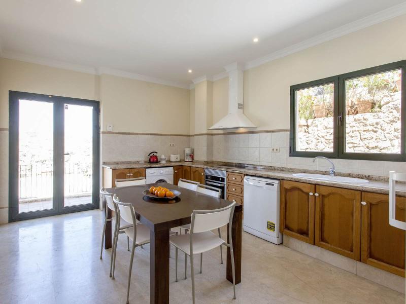 Mediterranean-Style Sea View Villa for Sale , Valencia 