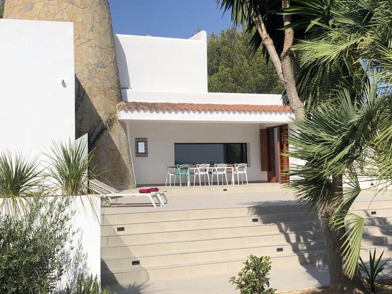 Renovated Luxury Villa for Sale in Cala Molí, Ibiza , Sant Josep de sa Talaia, 