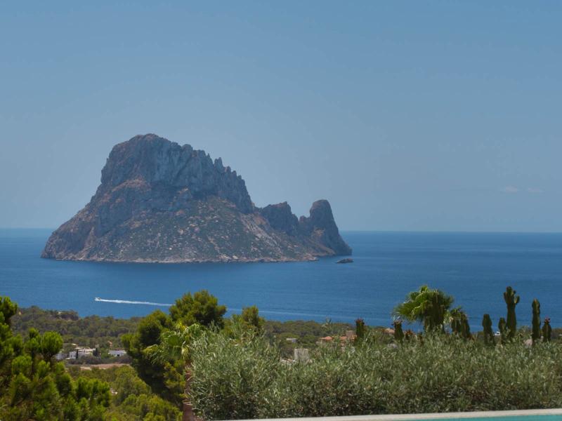 Modern Luxury Villa for Sale in Cala Carbo , Sant Josep de sa Talaia 