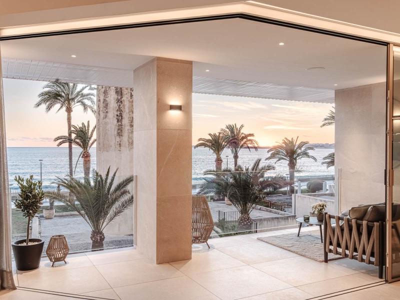 Luxury Seafront Apartment for Sale in Portixol Palma , 