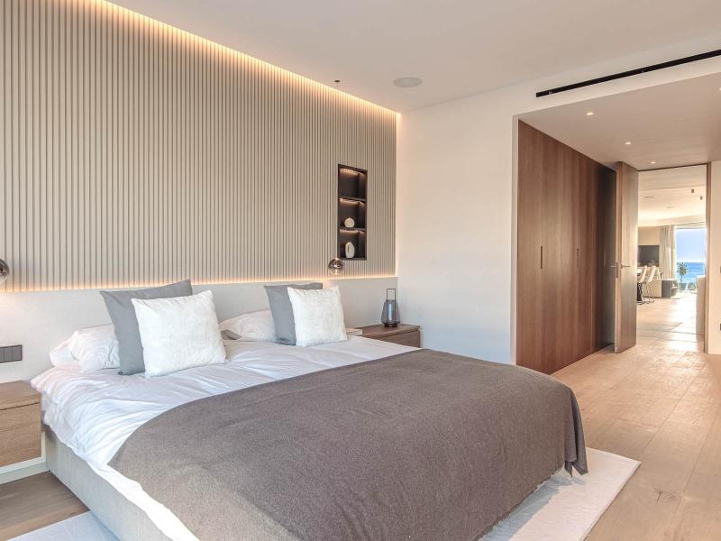 Luxury Seafront Apartment for Sale in Portixol Palma , 