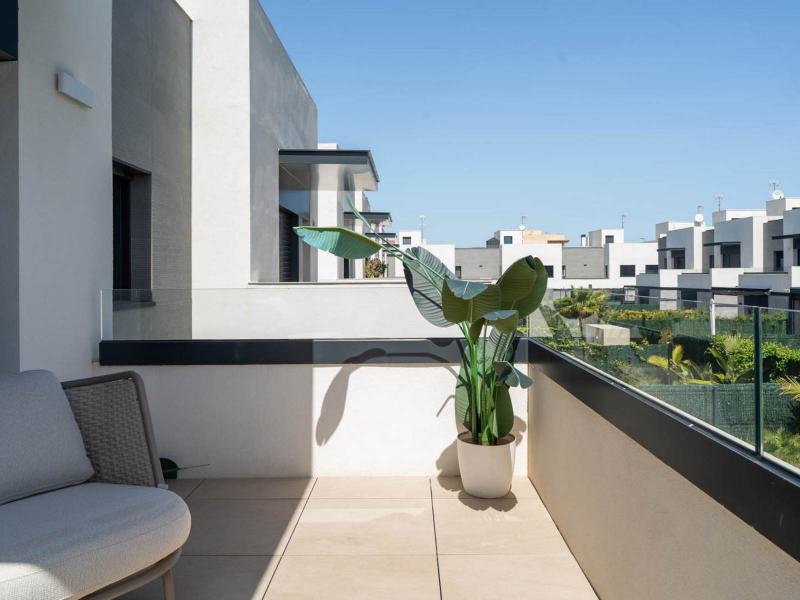 Contemporary Townhouse for Sale in La Ribera, Palma de Mallorca , Palma 