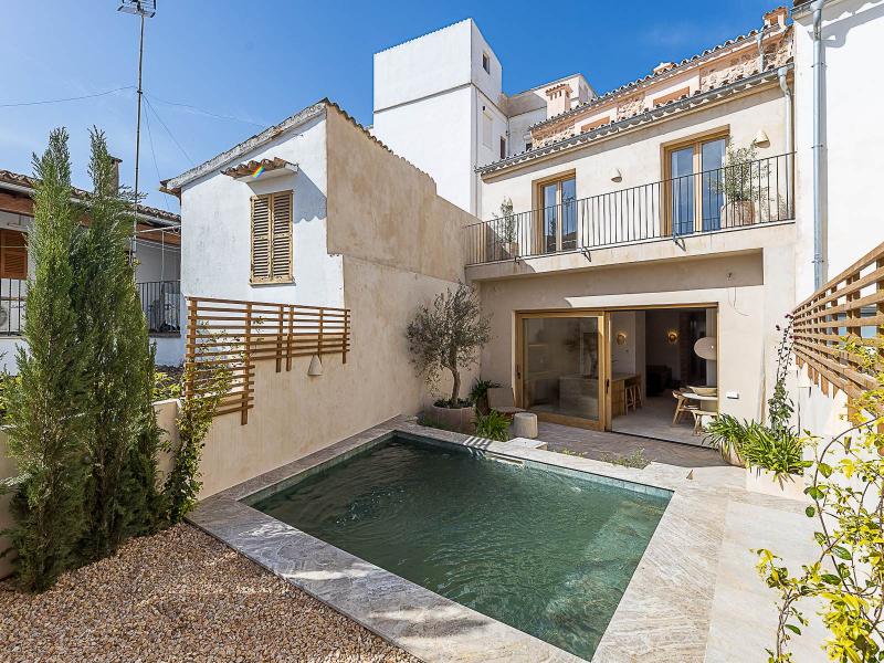 Luxury Townhouse for Sale in Alaró Mallorca , Central 