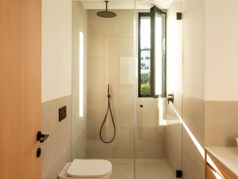 Contemporary Apartment for Sale in Mallorca with Spacious Private Terraces , Palma 