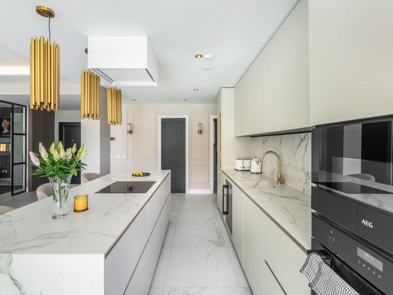 Luxury 3-Bedroom Apartment with Private Pool , Mijas 