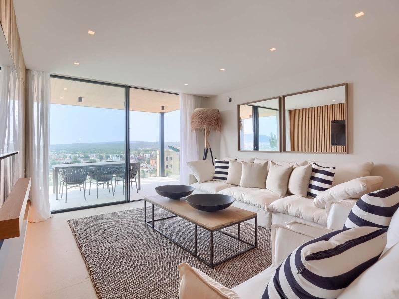 Luxury Seafront Apartments , 