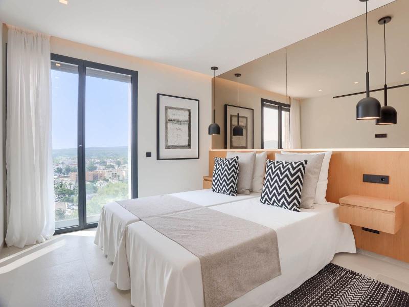 Luxury Seafront Apartments , 