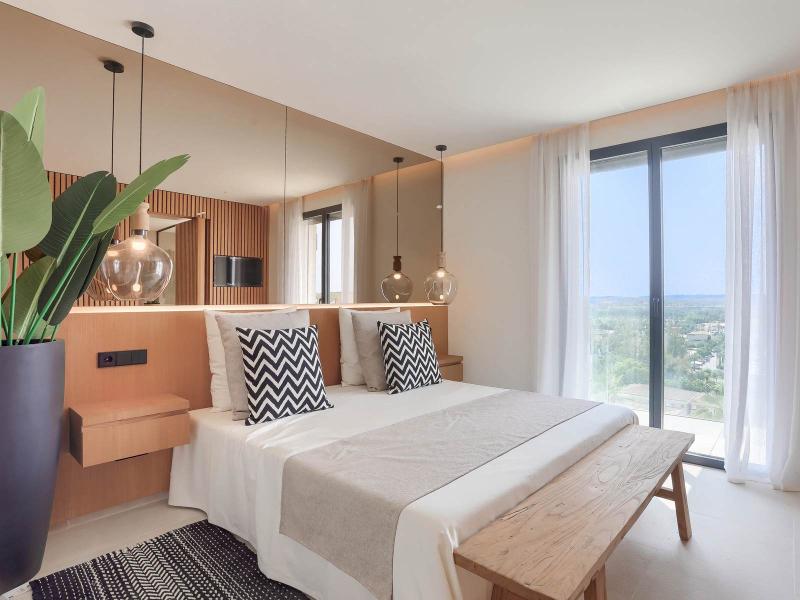 Luxury Seafront Apartments , 