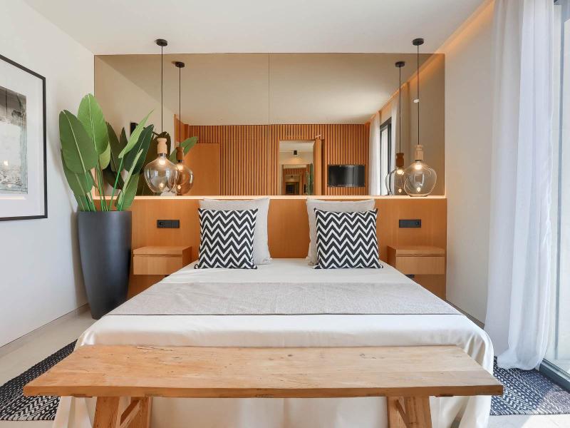 Luxury Seafront Apartments , 