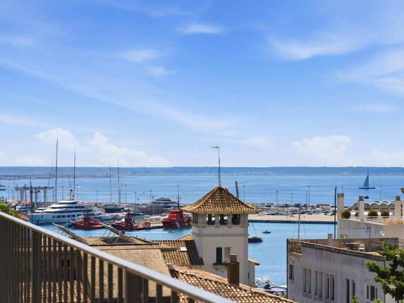 Luxury Penthouse for Sale in Mallorca with Private Rooftop Pool , Palma 