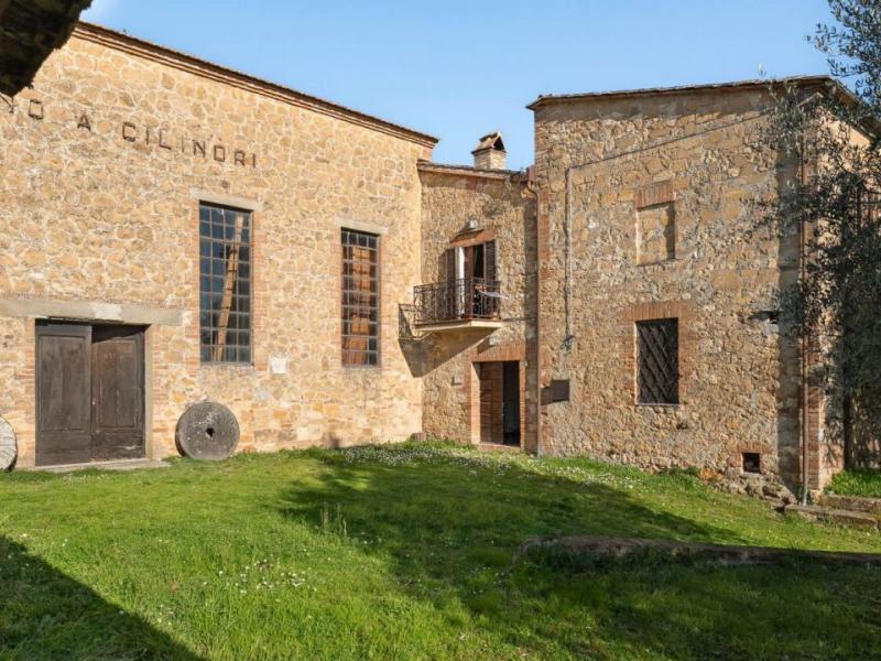 Historic Stone Estate with Val d’Orcia Views & Development Potential , Tuscany 