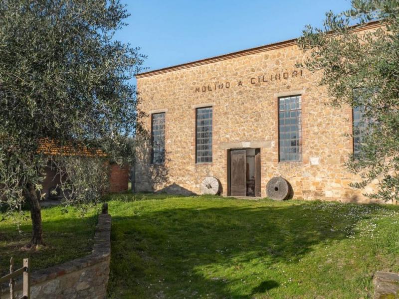 Historic Stone Estate with Val d’Orcia Views & Development Potential , Tuscany 