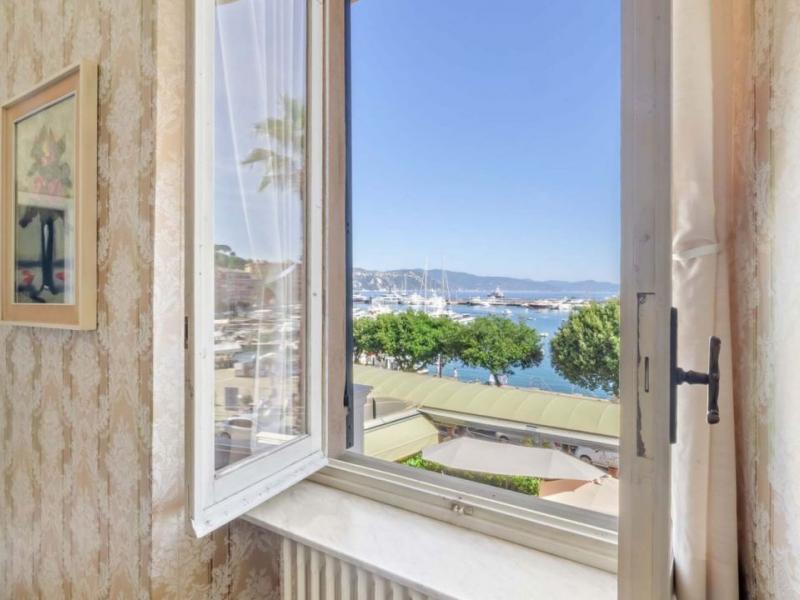 Prestigious Seafront Apartment for Sale , 
