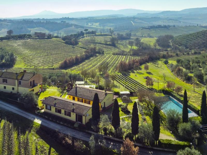 Luxury Hilltop Winery & Villa Estate for Sale , Tuscany 
