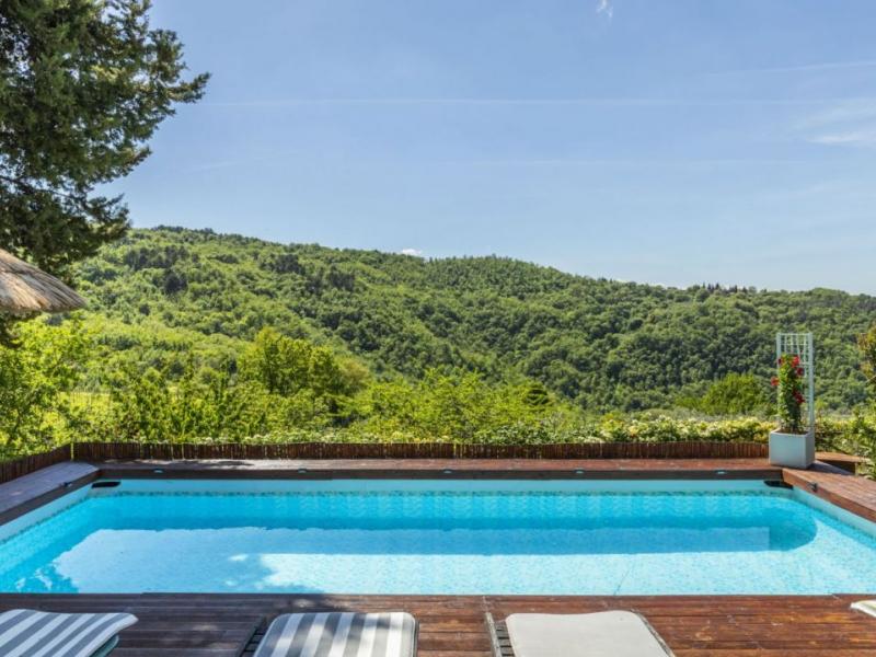 Restored Chianti Country House with Guest Cottage and Pool for Sale in Greve in Chianti , Tuscany 