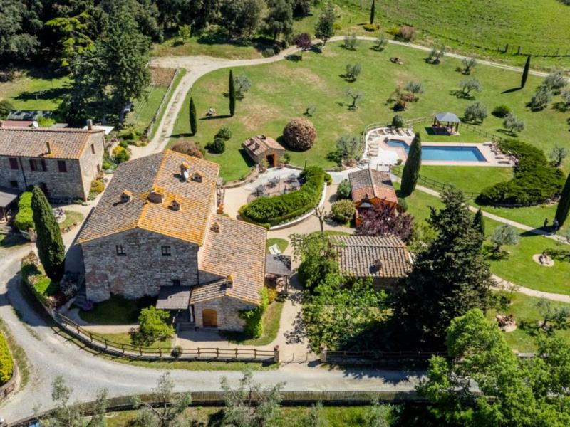 Historic Tuscan Borgo with Pool and Olive Grove for Sale in Gambassi Terme , Tuscany 