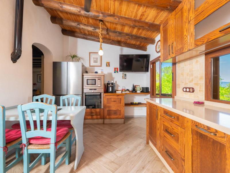 Charming Countryside Villa for Sale in Benimussa, Ibiza , 