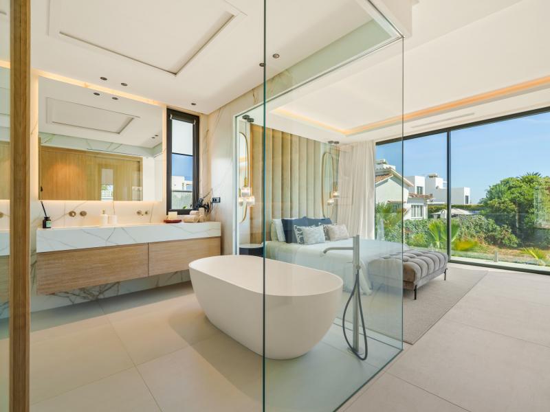 Contemporary Luxury Villa for Sale in San Pedro de Alcántara, Marbella , San Pedro 