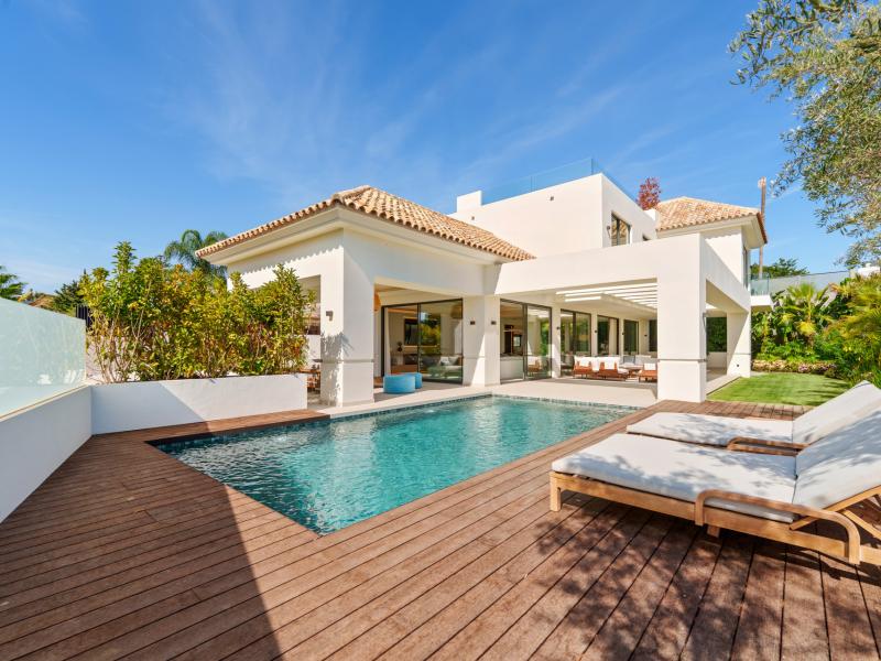 Contemporary Luxury Villa for Sale in San Pedro de Alcántara, Marbella , San Pedro 