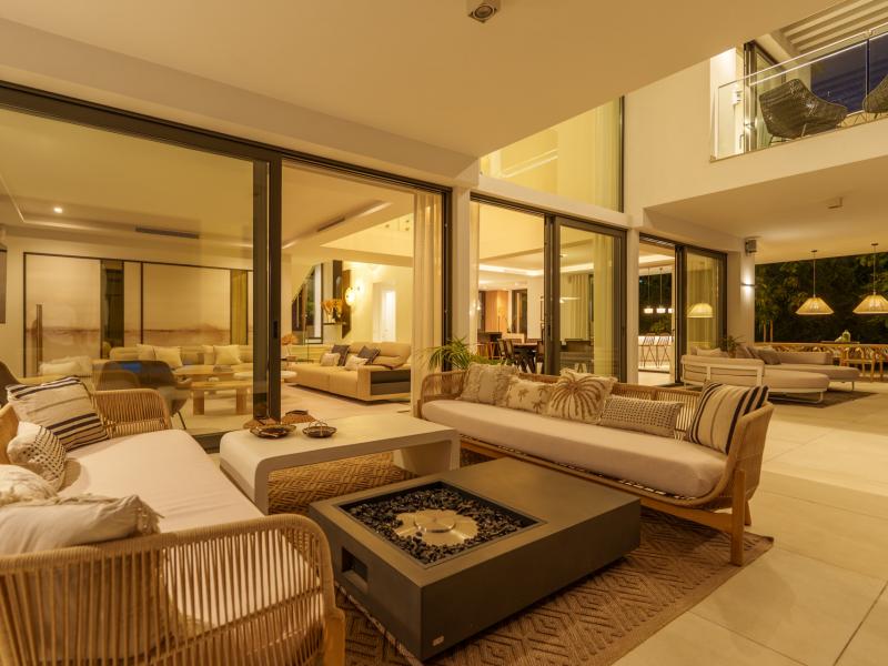 Luxury Villa for Sale in Altos de Puente Romano, Marbella Golden Mile , Marbella 