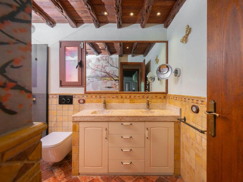 Charming Countryside Villa for Sale in Benimussa, Ibiza , 