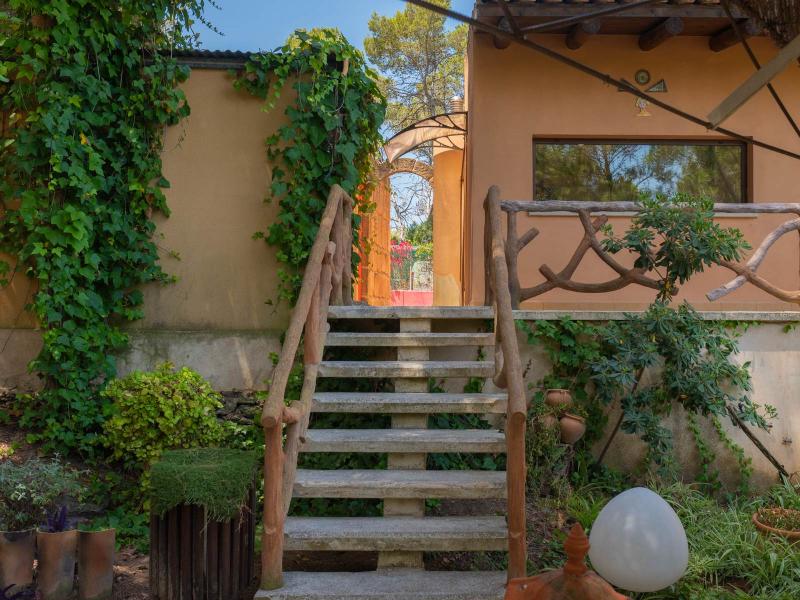 Charming Countryside Villa for Sale in Benimussa, Ibiza , 