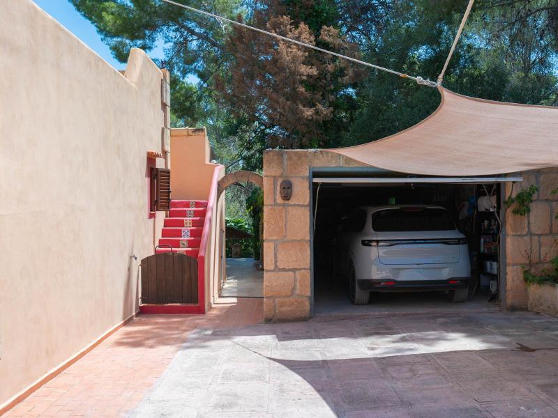 Charming Countryside Villa for Sale in Benimussa, Ibiza , 