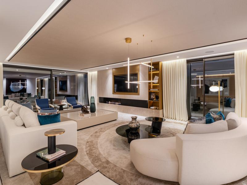 Ultra-Luxury Contemporary Villa for Sale in Marbella Hill Club , Marbella 