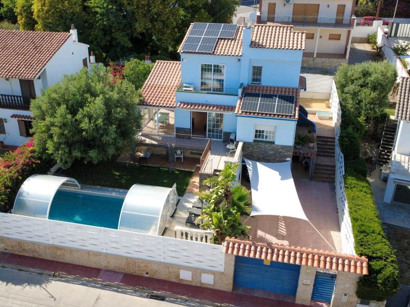 Spacious Family Home , Sitges 