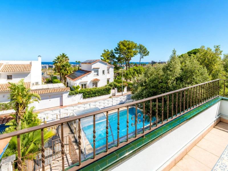 Spacious Family Home , Sitges 