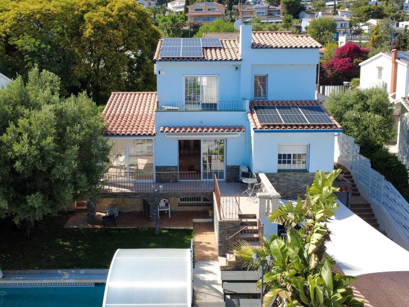 Spacious Family Home , Sitges 