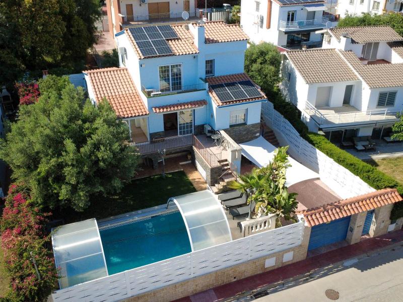 Spacious Family Home , Sitges 
