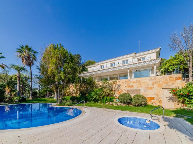 Luxury Villa for Sale in Sitges with Sea Views , Sitges 