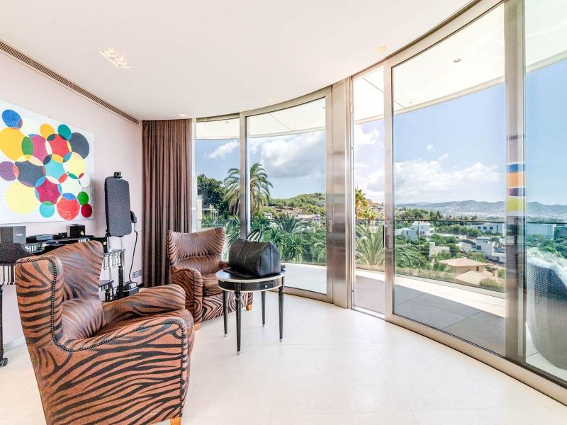 Luxury Villa for Sale in Can Girona , Sitges 