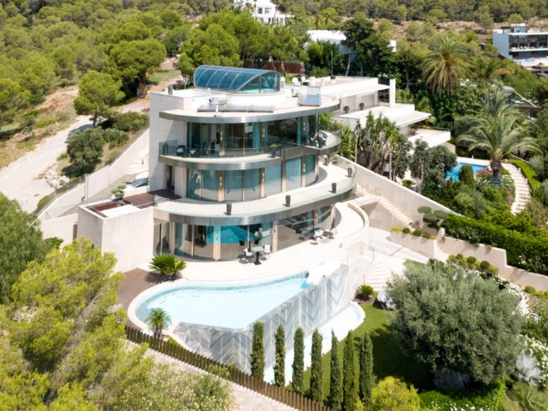 Luxury Villa for Sale in Can Girona , Sitges 