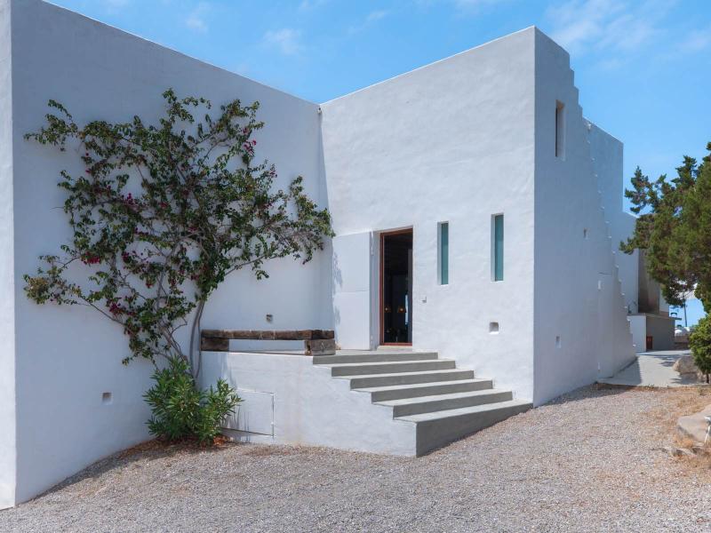 Minimalist 7-Bedroom Sea View Villa , North 