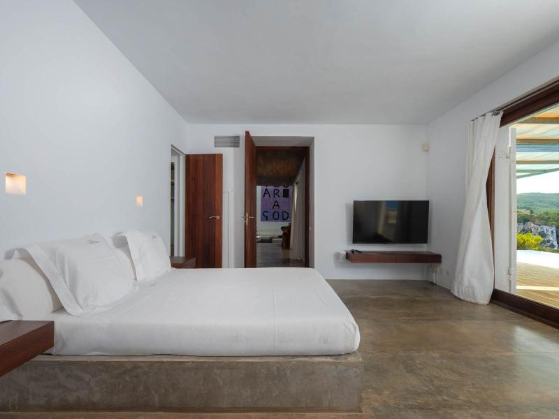 Minimalist 7-Bedroom Sea View Villa , North 