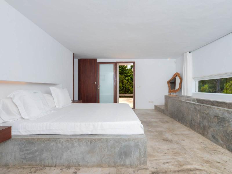 Minimalist 7-Bedroom Sea View Villa , North 