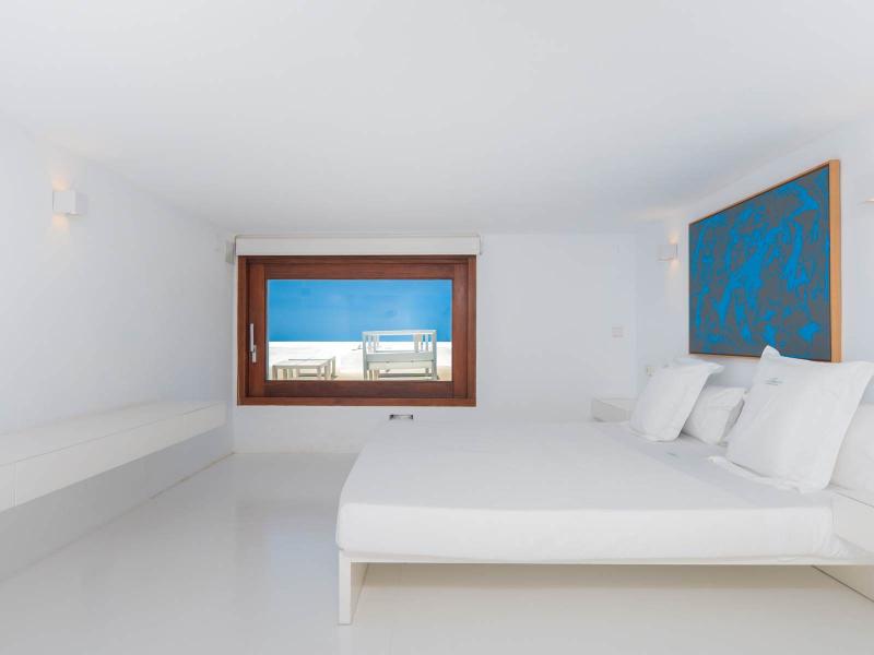 Minimalist 7-Bedroom Sea View Villa , North 