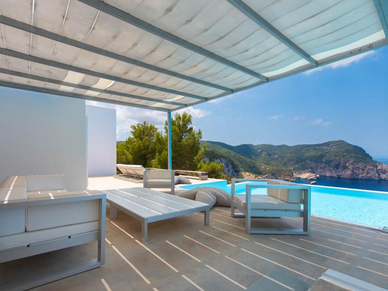Minimalist 7-Bedroom Sea View Villa , North 