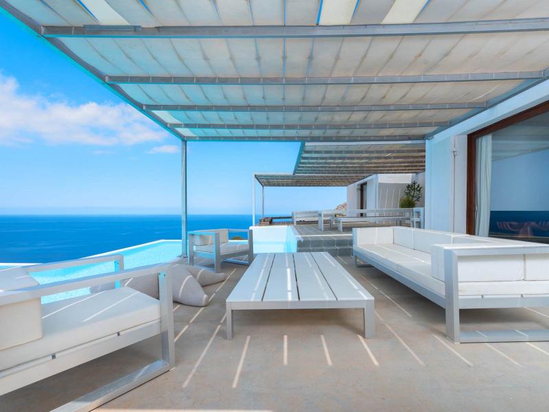 Minimalist 7-Bedroom Sea View Villa , North 