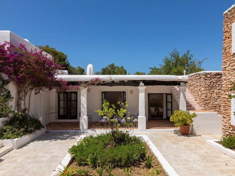 Authentic Luxury Finca for Sale Near Ibiza Golf , East , Santa Eulària des Riu 