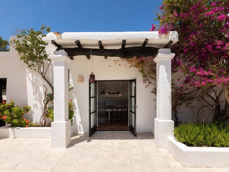 Authentic Luxury Finca for Sale Near Ibiza Golf , East , Santa Eulària des Riu 