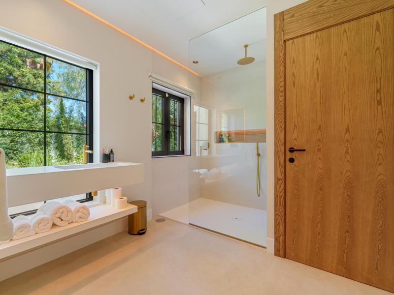 Contemporary Luxury Villa for Sale Near Puerto Banús, Marbella , Nueva Andalucia , Puerto Banus 