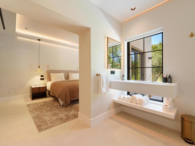 Contemporary Luxury Villa for Sale Near Puerto Banús, Marbella , Nueva Andalucia , Puerto Banus 