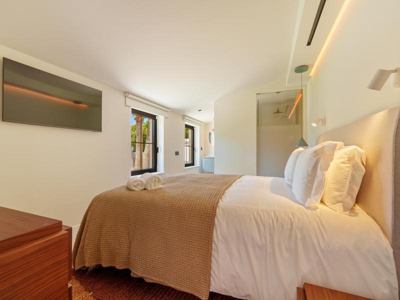 Contemporary Luxury Villa for Sale Near Puerto Banús, Marbella , Nueva Andalucia , Puerto Banus 