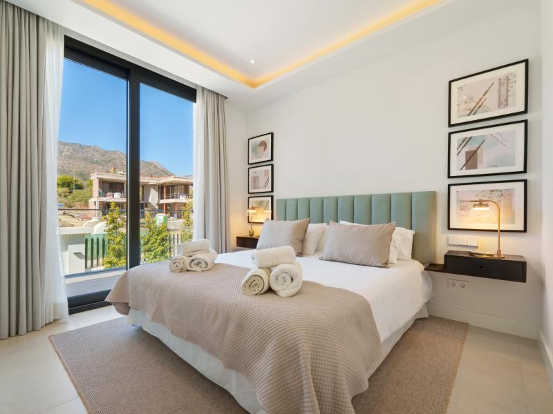 Luxury Villa for Sale in Altos de Puente Romano, Marbella Golden Mile , Marbella 