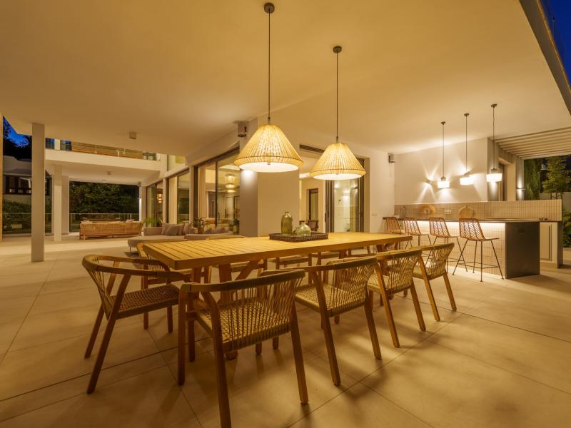 Luxury Villa for Sale in Altos de Puente Romano, Marbella Golden Mile , Marbella 