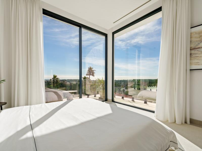 Contemporary Luxury Villa for Sale in La Quinta, Marbella , Benahavis 